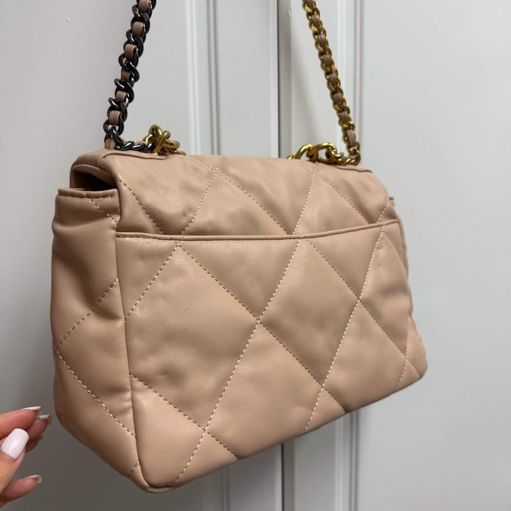 Chic Beige Quilted Shoulder Bag - Picture 5 of 6